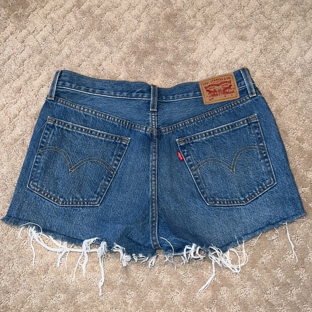 501 LEVI’S HIGH RISE SHORTS - Picture 4 of 7